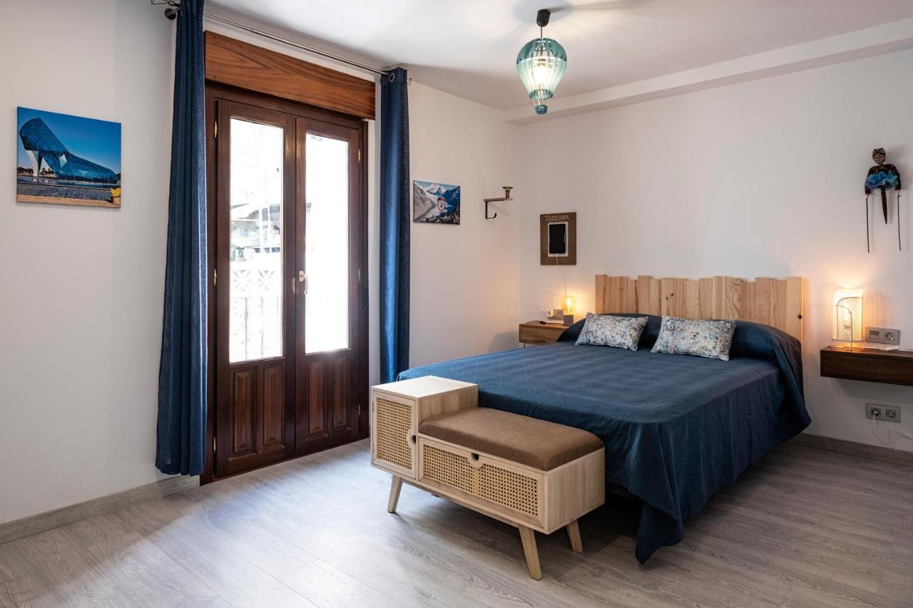 Bed and Breakfast Tadawn Literary Coliving Estepona Exterior foto