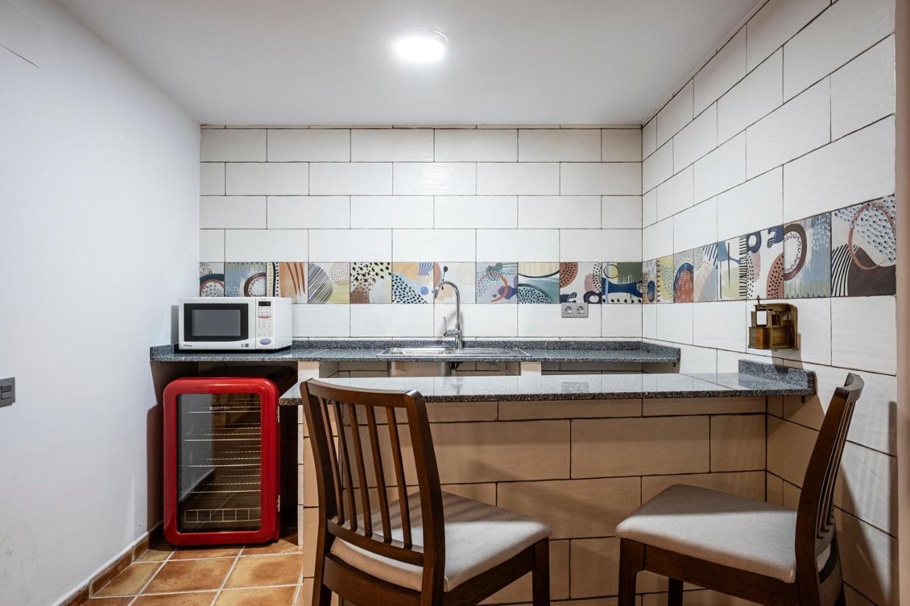 Bed and Breakfast Tadawn Literary Coliving Estepona Exterior foto
