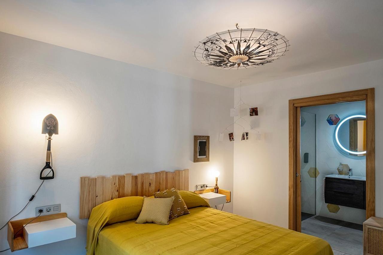 Bed and Breakfast Tadawn Literary Coliving Estepona Exterior foto