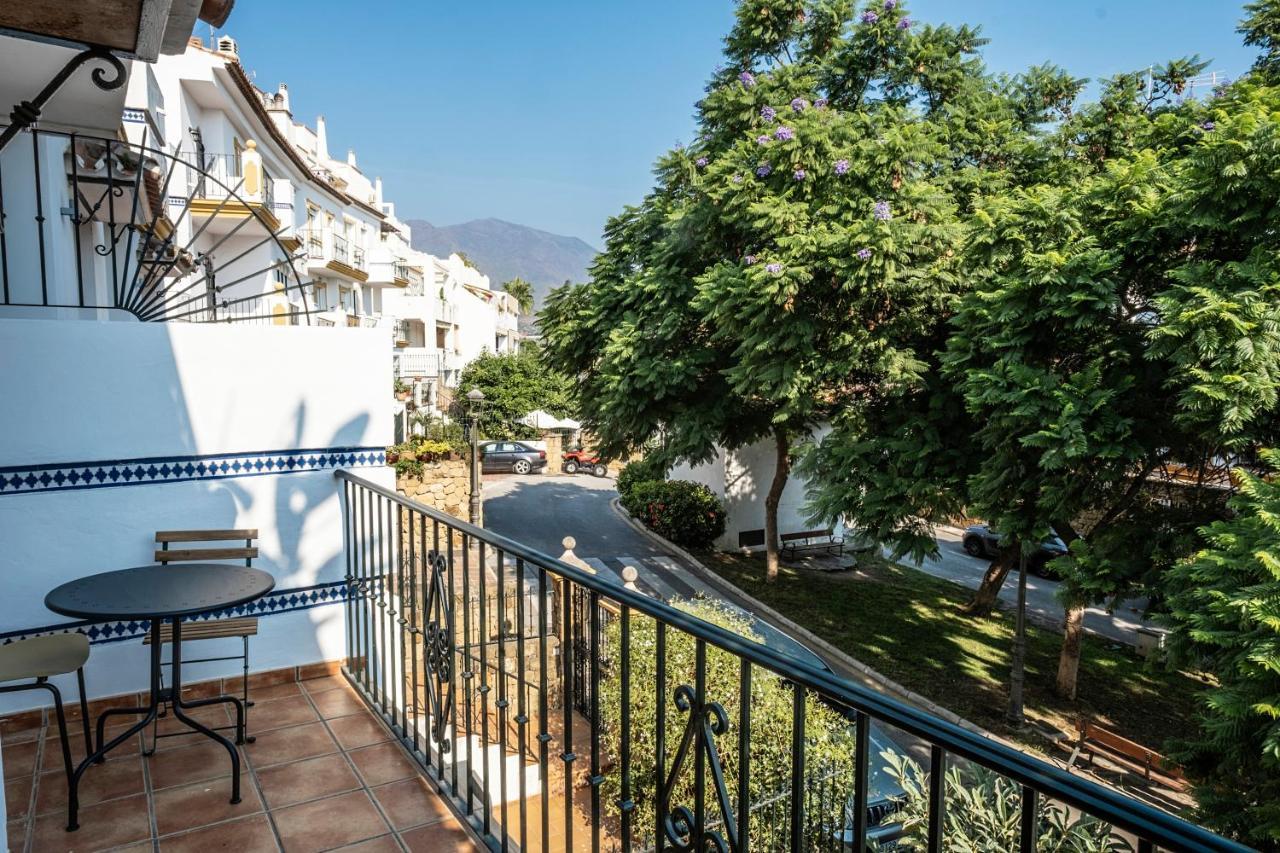 Bed and Breakfast Tadawn Literary Coliving Estepona Exterior foto